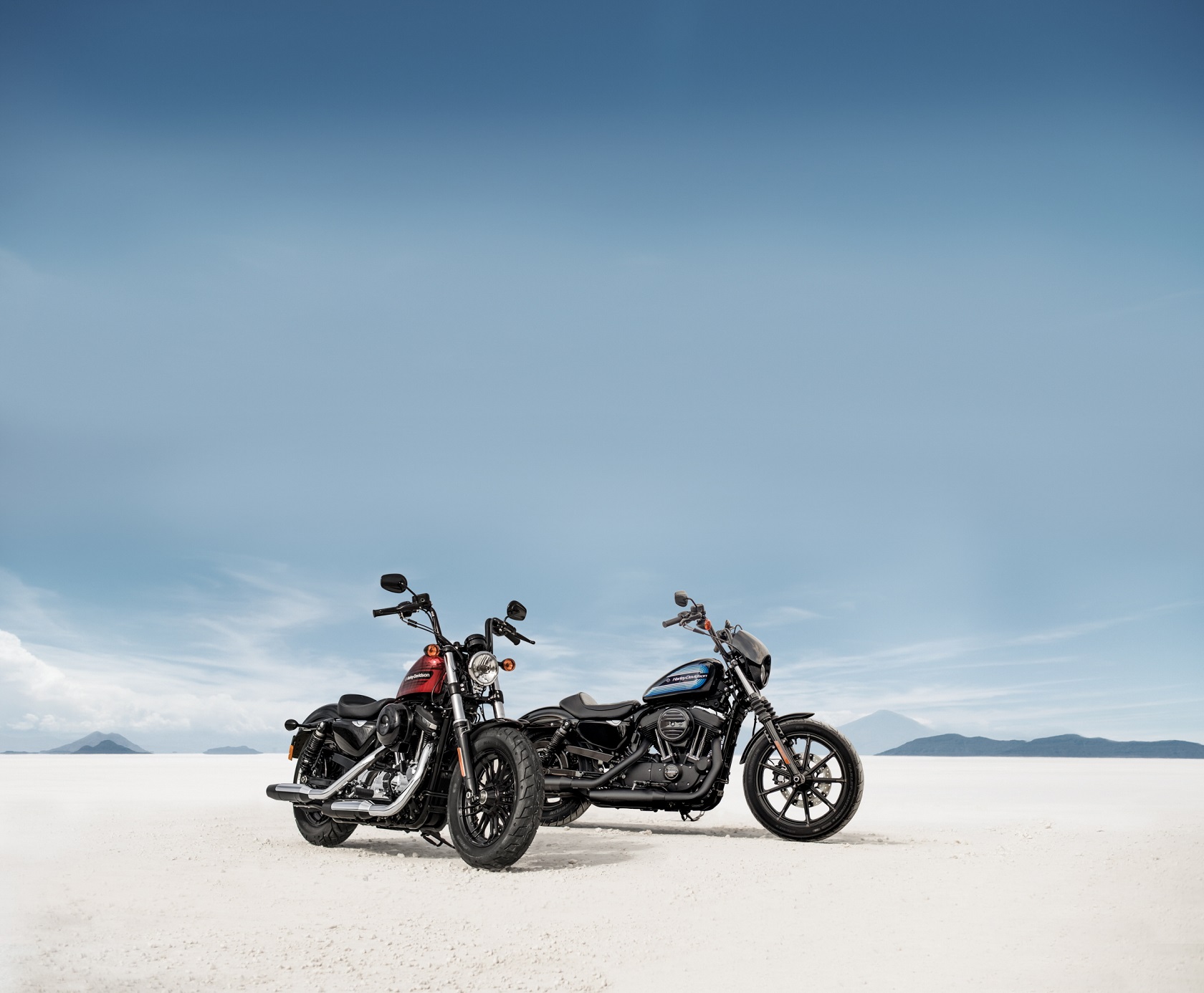 دراجات HARLEY-DAVIDSON الجديدة FORTY-EIGHT SPECIAL وIRON 1200 SPORTSTER تجمع ما بين التصميم الكلاسيكيّ والأداء العصريّ